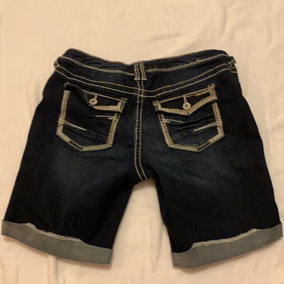 embroidered dark jean shorts - Picture 2 of 2